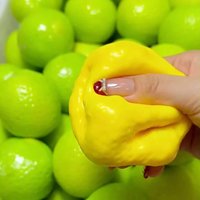 Crunchy Lemon Stress Ball Squeeze Toy Color-Changing Lemon Squishy Crispy Filler Inside Anti-anxiety Stress Relief Fidget Toy