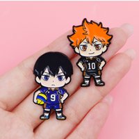 2pcs/set Cute Boys Enamel Pin Cartoon Anime Badge On Backpack Lapel Pins Kawaii Brooches for Jackets Cosplay Accessories Gift