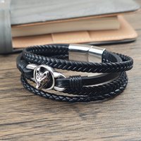 Viking Leather Magnetic Bracelet with Wolf Head Relief Design Mature Stable Elegant Suitable for Men's Stainless Steel Bracelet