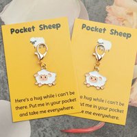 1 pc / 2 pcs Cute sample keychain with a pocket sheep card, perfect for birthdays, parties, and holiday gifts.