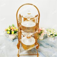 Advanced and exquisite light luxury three leaf rotating dry six box fruit basket, golden diamond home living room fruit plate