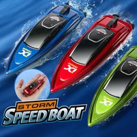HC-805 remote control boat has a compact size and is a children's toy that can be played both indoors and outdoors