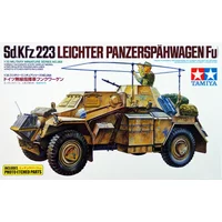 TAMIYA Assembled Model Kit 35268 Sd.Kfz.223 Wheeled Armoured Command Vehicle with Soldaten 1/35 Assemble