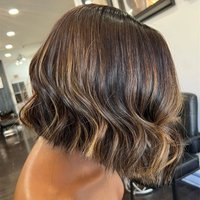 Cool High Quality Realistic Glueless Hairline Wig Short Wave Bob Body Wave 13*4 HD Invisible lace Wigs Dark Brown Balayage Hair