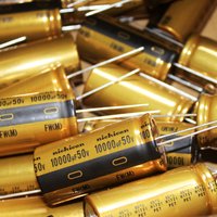 2025 Takefast NEW NICHICON audio capacitor 50v10000uf FW 25*50 10000UF 50V audio super capacitor electrolytic capacitors