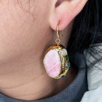 Cultured 10-11mm pink round Pearl Pink nugget Jade gold plated chain bracelet Hook Earrings Set