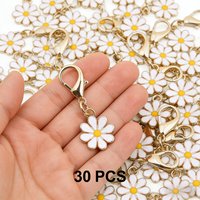 5-30Pcs Daisy Flower Decor Keychain Fashion Bag Pendant Elegant Charm Gift for Mother's Day Birthday Holiday Bag Decoration