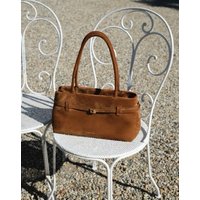 Man high-quality plush underarm bag for women, versatile large-capacity tote bag, European and American retro style women's bag