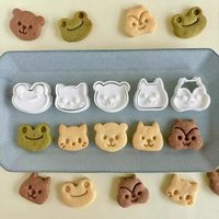 Animals Cookie Cutters Plastic 3D Cute Cartoon Pressable Biscuit Mold Cookie Stamp Kitchen Baking Pastry Bakeware