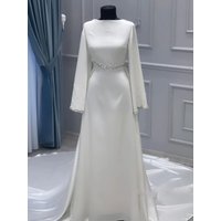 Ciynsia Customized Elegant Long Sleeve Muslim Wedding Dress 2026 Bride Beaded Pearls Ivory Bridal Gowns High Neck Robe De Mariée