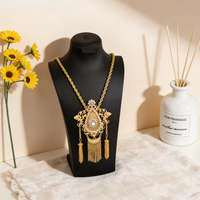 Luxurious Intricate Hollow Carved Inlaid Necklace, Gold Vintage Palace-Style Bridal Wedding Styling Essential Jewelry