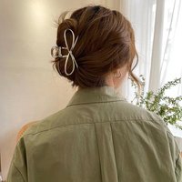 Elegant Bow Metal Hair Claw Clips for Women Gold Silver Geometric Grab Clip Korean Girls Hollow Hairpin Fashion Hair Accessories