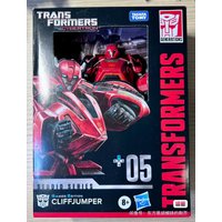 Takara Tomy Hasbro Transformers Toys WFC Series GE05 Cliffjumper Figures Toy Transformers Figures Robot Toys Collection Toys