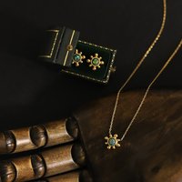 Stainless Steel Golden Casting Sun Imitation Opal Stone Pendant Necklace Waterproof Simple Fashion Metal Texture Trendy Jewelry