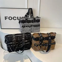 Chains Zipper Buckle Nylon Shoulder Bags Solid Zipper Rivet Versatile HandBags 2025 Hot Sale Bags for Women Bolsas De Hombro