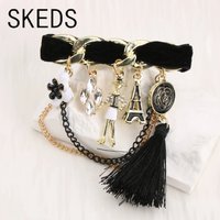 SKEDS Vintage Pearl Flower Brooch Small Fragrance Chest Ornament Creative Geometric Tassel Black Pin Badge