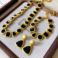 European and American style geometric patchwork earrings and necklace with a courtly feel and high-end clavicle chain