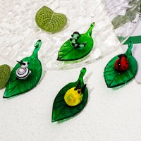 1 Piece 3D Lampwork Glass Insect Pendants Green Leaf Snail Insect DIY Making Necklace Earrings Aquarium Decor 5cm x 2.4cm