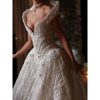Princess Ball Gown Wedding Dress Off Shoulder Caplet Collar Sleeveless Glitter Beaded Pearls Bridal Gown With Long Sweep Train