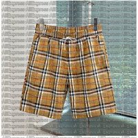 New Light Luxury European Sports and Leisure Shorts for Men, High End Trendy Checkered Printed Men's Outerwear Beach Pants