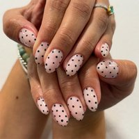 24Pcs Short Round Head Press on Fake Nails with Black Dot Design False Nails Simple Detachable Artificial Full Cover Nails Tips