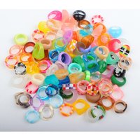 10/20/30/50/100Pieces Fashion Colorful Glossy Transparent Resin Rings Mix Style Simple Personality Jewelry Party Gifts