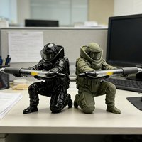 3D Printed Tactical Pen Holder Cool Desktop Organizer Soldier Statue Creative Military Gift Office Stationery Stand