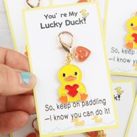 4/8pcs 2dLucky Duck with Heart Series Keychain Having you is my lucky duck!Card Cute little yellow duck pendant Various styles o