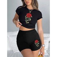 Trend Woman Crop T-Shirts & Shorts Two Pieces Set Red Roses Wrapped In Ribbons Prints Tops Slim O-Neck High Elastic Soft Clothes