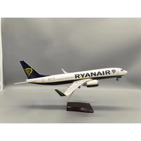 Ryanair Ireland B737-800 Aircraft Model 1:85 Scale 47cm 737 Aircraft Model Die-Cast Resin Aircraft with LED Lights Display Toys