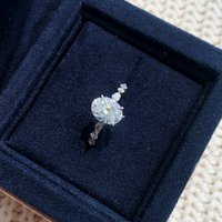 925 Luxury Silver Color Oval Ring Women Exquisite Fashion Metal Inlaid White Zircon Stones Wedding Ring Engagement Fine Jewelry