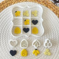 6Pcs Bee & Honeycomb Cookie Cutter Set Tic-Tac-Toe Board Mold with Bee Hive & Heart Shapes for Baking, Parties & Kids Activities