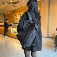 Alirattan 2026 New Fashionable Commuting Classic Diamond Grid Large Capacity High-end Casual Travel Backpack