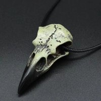 Goth Raven Skull Necklace Resin Replica Raven Magpie Crow Poe Gothic Gift,Halloween Raven Skull Necklace