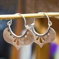 Huitan Bohemia Hollow Heart Dangle Earrings for Women Antique Silver Color Vintage Female Love Drop Earrings Ethnic Jewelry Gift