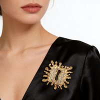 luxury crystal keyhole brooch elegant fashion women accessory for autumn winter outfits