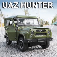 1:18 Russia UAZ Hunter Toy Model Off-road Vehicles Alloy Diecast RV Car Models Doors Opened Sound Light Pull Back for Kids Gifts