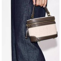 Stylish Exquisite Woven Box-shaped Bag Hand Woven Shoulder Bag Pu Leather Lunchbox Bag Women Retro Handbags Portable Makeup Bag