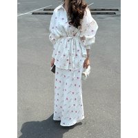 Flip collar long sleeved lace up cardigan top and long skirt casual two-piece set fashionable early spring new print set