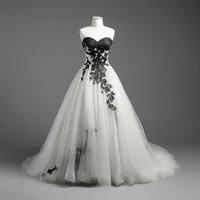 Black and White Wedding Dress Sweetheart Sleeveless Long Tulle Bridal Gown With Lace Appliques Back Lace-up Customized Robe