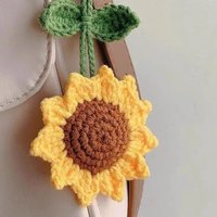 Women Pendant Pure Hand-woven Sunflower Bag Car Pendant Accessory Sunflower Crochet Solid Color Simple For Cute Funny Girls Gift