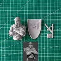 1/10 Scale Die-Cast Resin Bust Model Kit Medieval Warrior Statue Unassembled and Unpainted