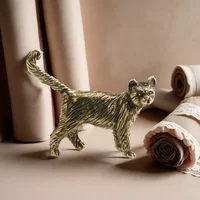 Pure Brass Cat Figurine - Intricate Golden Animal Brass Home Decor Office Gift Detailed Feathers Comb Table Ornament Tea Pet
