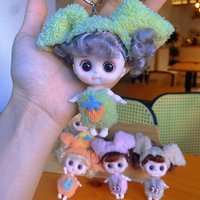 Doll Keychain Girl Key Pendant Bag Hanging Bag Car Doll Model Keychain Doll Girl Gift (Keychain Color Random)