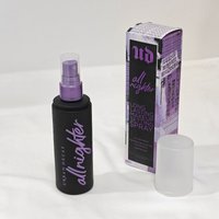 Urban Decay City Makeup Spray Summer Long-acting Makeup Moisturizing Oil Control Skin UD Classic Version White Skin