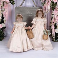 Champagnerfarbenes Blumenmädchenkleid für Hochzeit, Kinder, hohe Taille, Puffärmel, Party, Ballkleid, plissiertes Satin-Kleid für die Heilige Kommunion, individuell