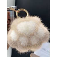 Multi-Color Cute Doll Cat Paw Keychain Fluffy Faux Fur Keychain Soft Plush Toy Couple Keychain Plush Car Key Ring Bag Pendant