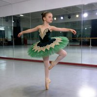 Nouvelle jupe de ballet pour enfants, robe tutu de danse sans bretelles verte, tenue de spectacle du Lac des cygnes pour filles, jupe bouffante 1520
