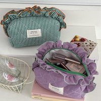 Vintage Gingham Women's Cosmetic Makeup Bag with Ruffled Edges-Large Capacity Organizer, Elegant Ribbon Bow Closure for Daily