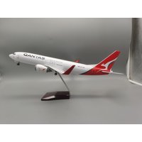 1:85 Scale 47CM Die-Cast Resin B737 Airbus Australian Airlines Qantas 737 Boeing Series Aircraft Model With Lights and Wheels
